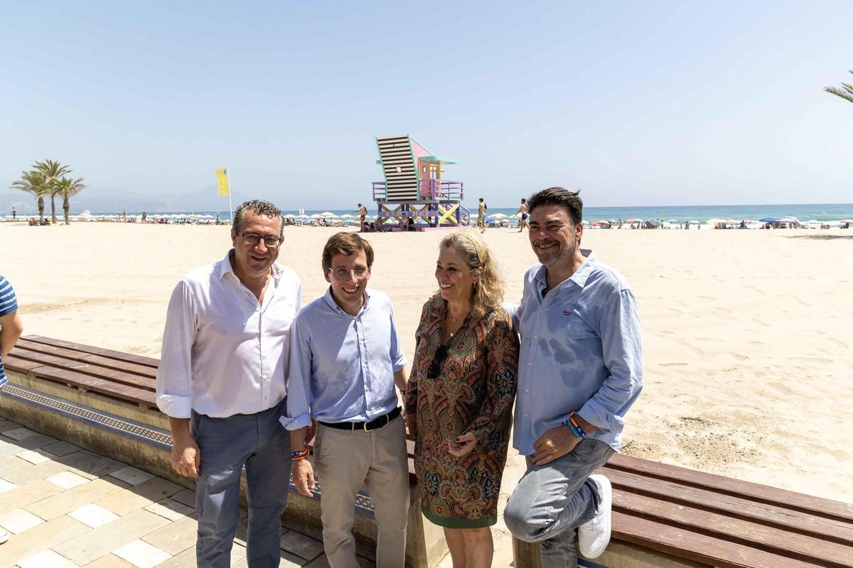 El Alcalde de Madrid Almeida hace campaña por la Playa de San Juan El Alcalde de Madrid Almeida hace campaña por la Playa de San Juan