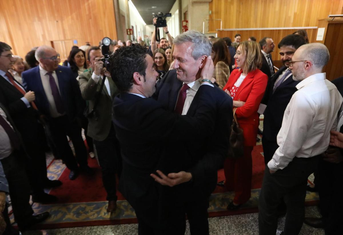 Rueda, elegido presidente de la Xunta con los votos del PP