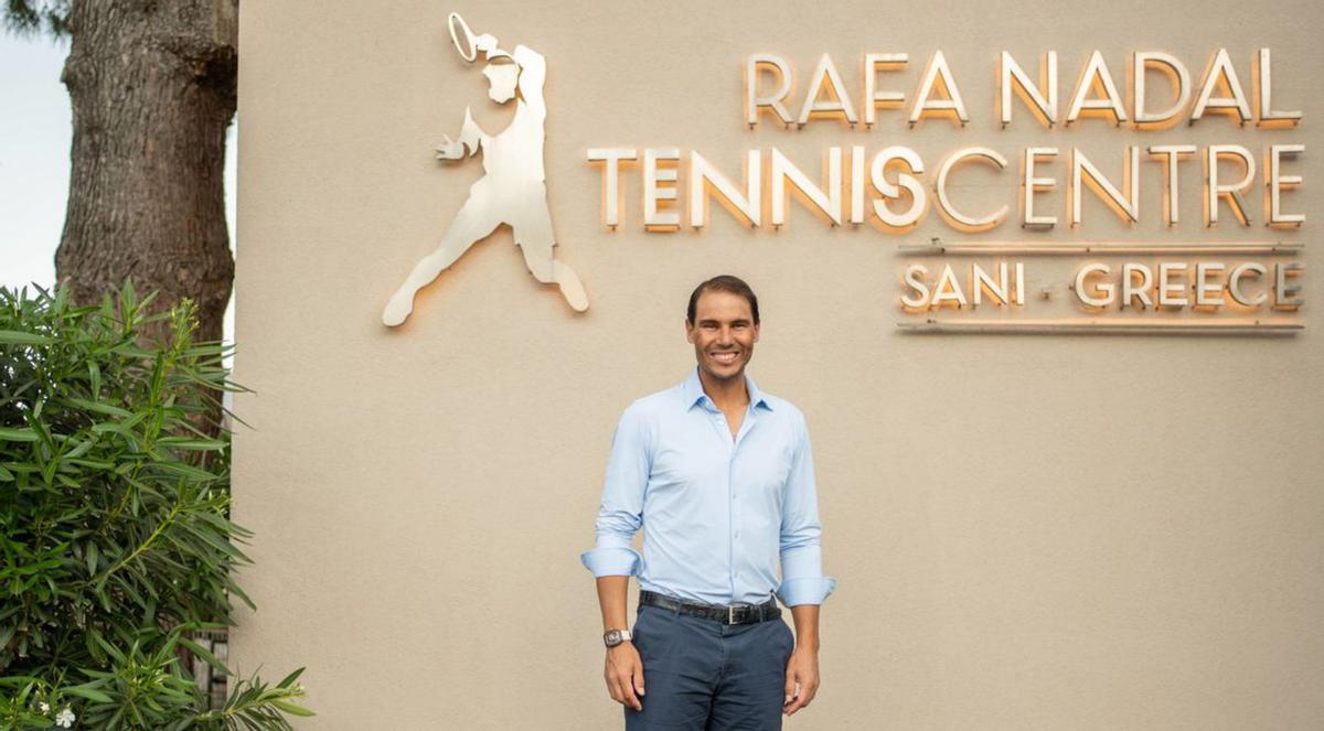 Rafael Nadal bei einem Besuch seines Zentrums in Griechenland.  |