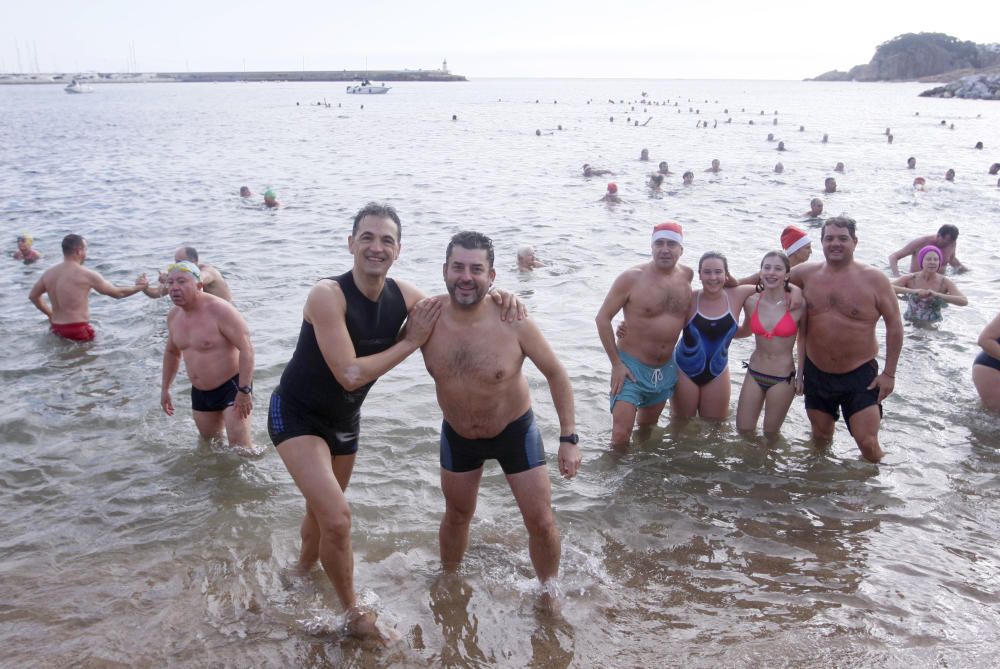 Primer bany de l'Any a 2018 - Sant Feliu de Guíxols