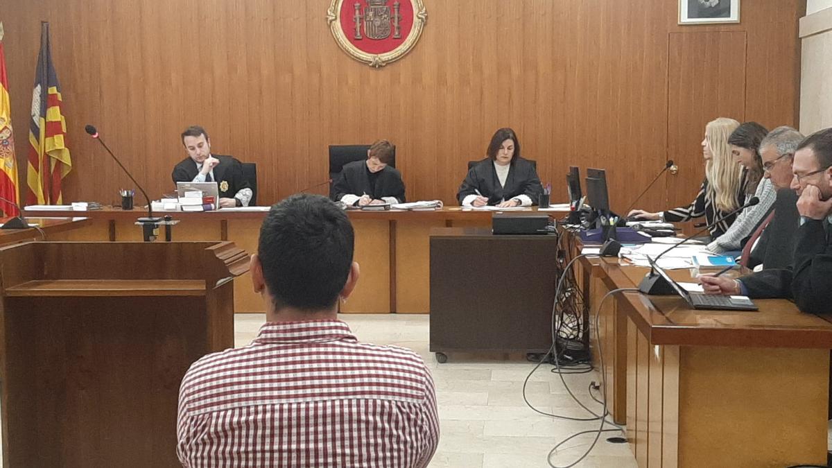 Condenado a once años y medio de prisión por abusos sexuales a dos menores en Palma
