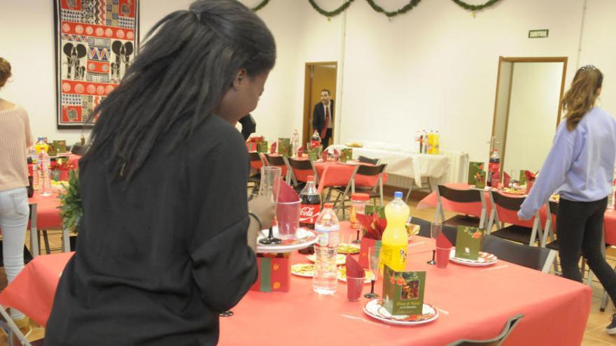 Preparatius del dinar de Nadal, l&#039;any passat, a la Casa de la Pau de la Comunitat de Sant Egidi