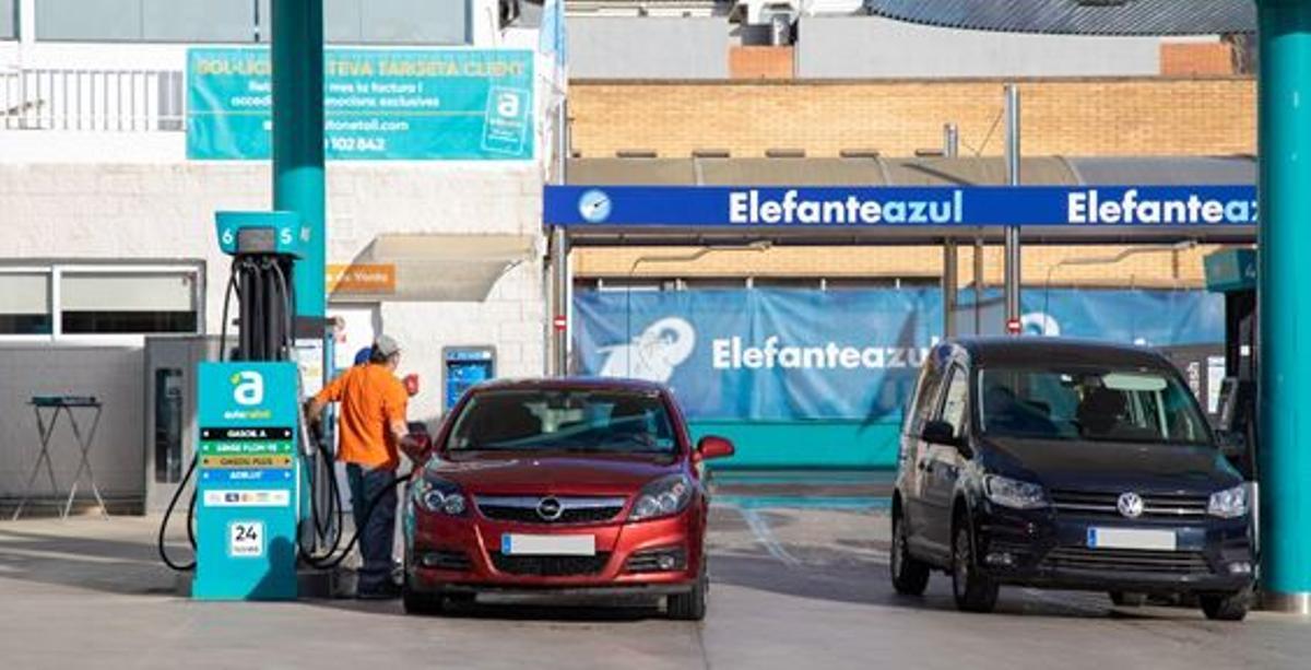 Les gasolineres Moure preveuen que el preu dels carburants superi els dos euros en un mes