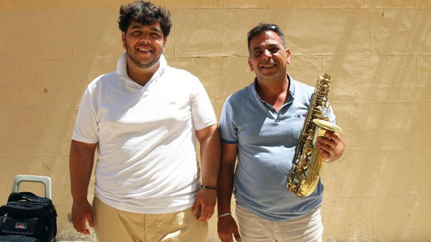 Augusto y su padre en la calle Alcazabilla.