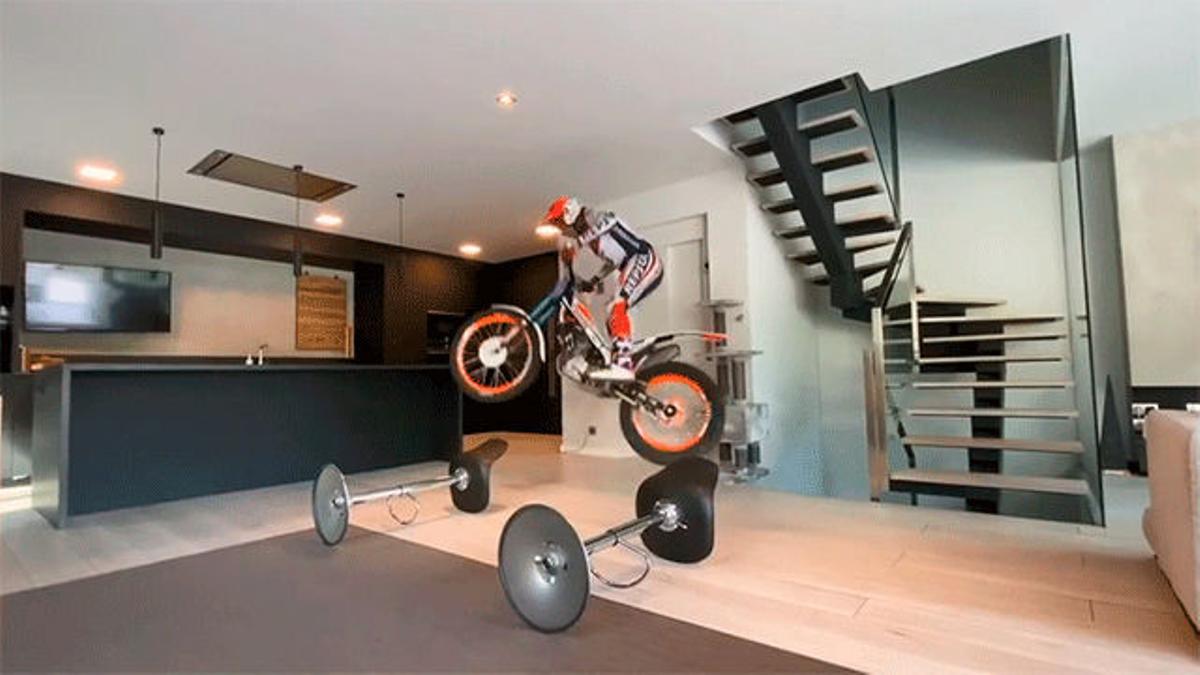 El espectacular entrenamiento de Toni Bou en casa