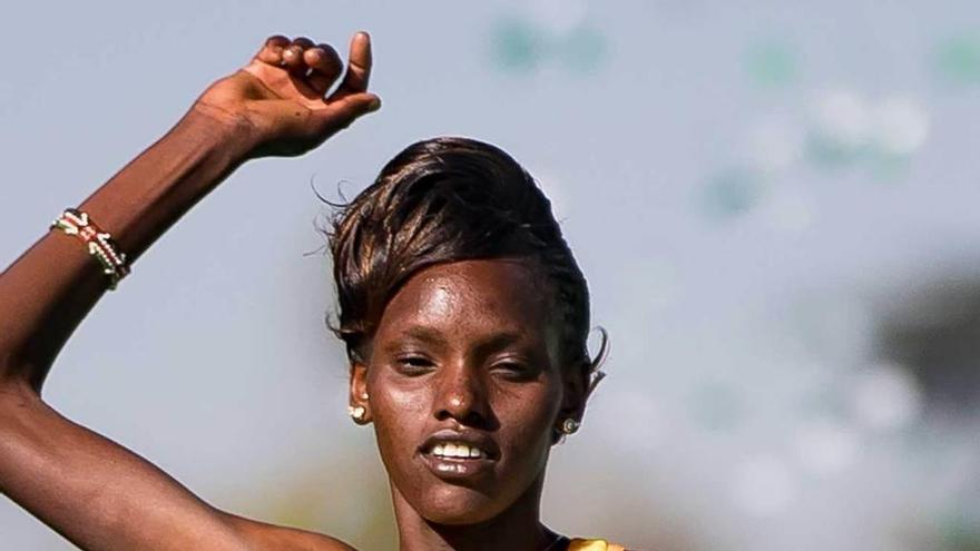 Un matrimonio keniano hace historia al ganar el maratón de París