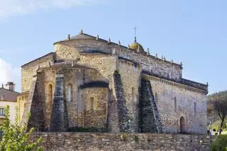 La catedral más antigua de España se considera el “más enigmático monumento de Galicia"