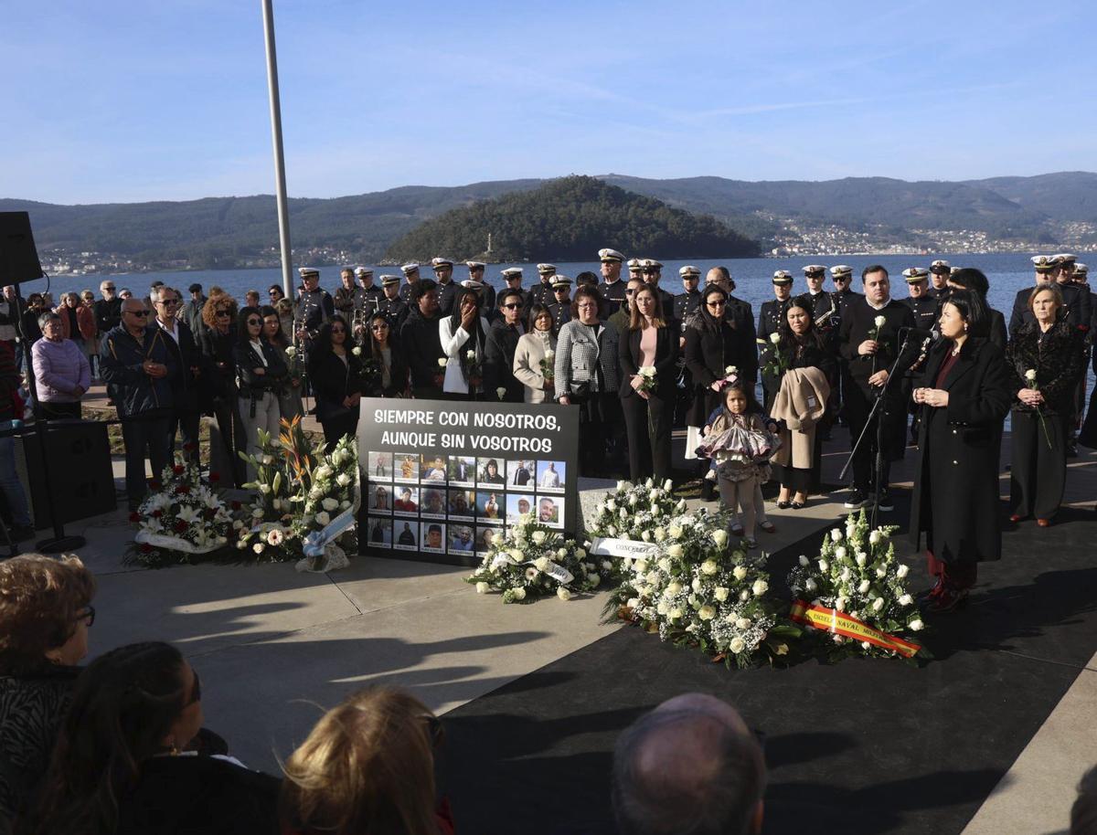 La ceremonia conmemorativa reunió a familias, autoridades y vecinos en muestra de apoyo. | GUSTAVO SANTOS
