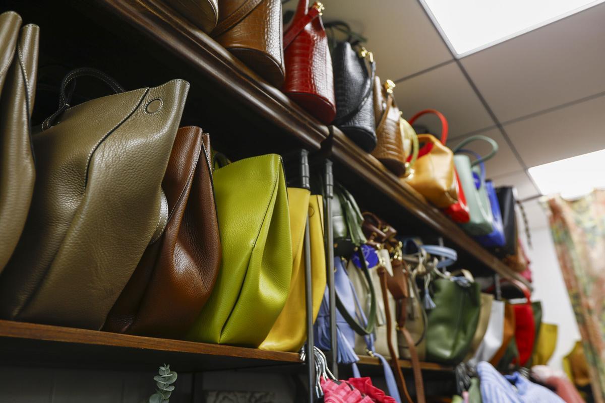 En imágenes | La tienda Belén Moda con 45 años de historia