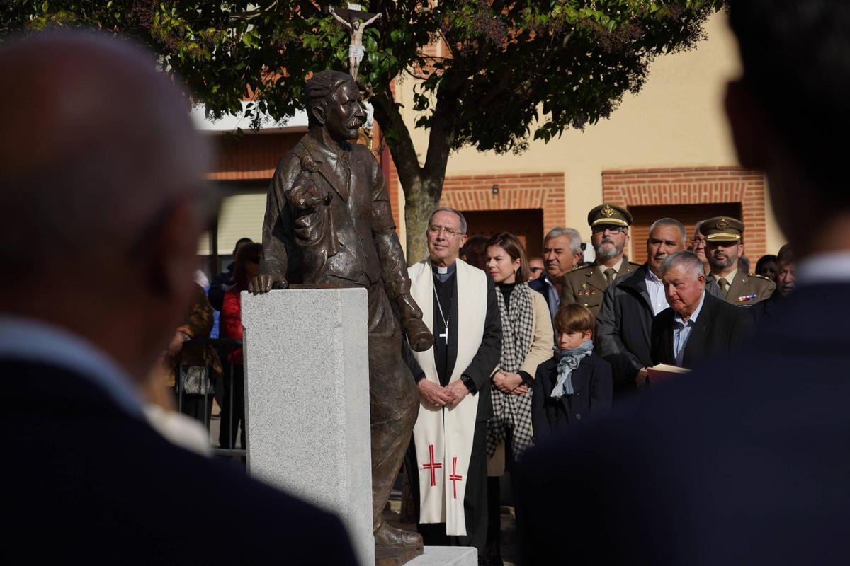 Una estatua de bronce, el recuerdo indeleble de Coreses a Ramón Álvarez