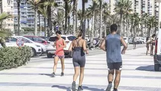 El Ayuntamiento aprueba la reurbanización del paseo de la playa de San Juan dos décadas después
