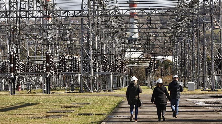 El Principado urge a reforzar la red eléctrica para planes como los de Arcelor