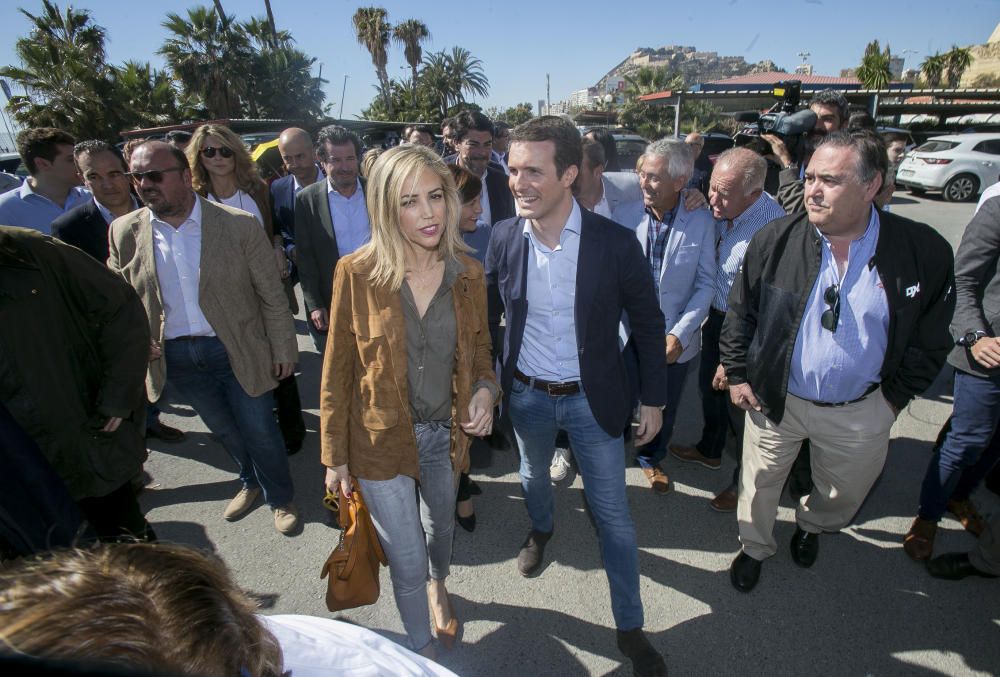 Casado propone en Alicante que todas las oposiciones se desarrollen en castellano.