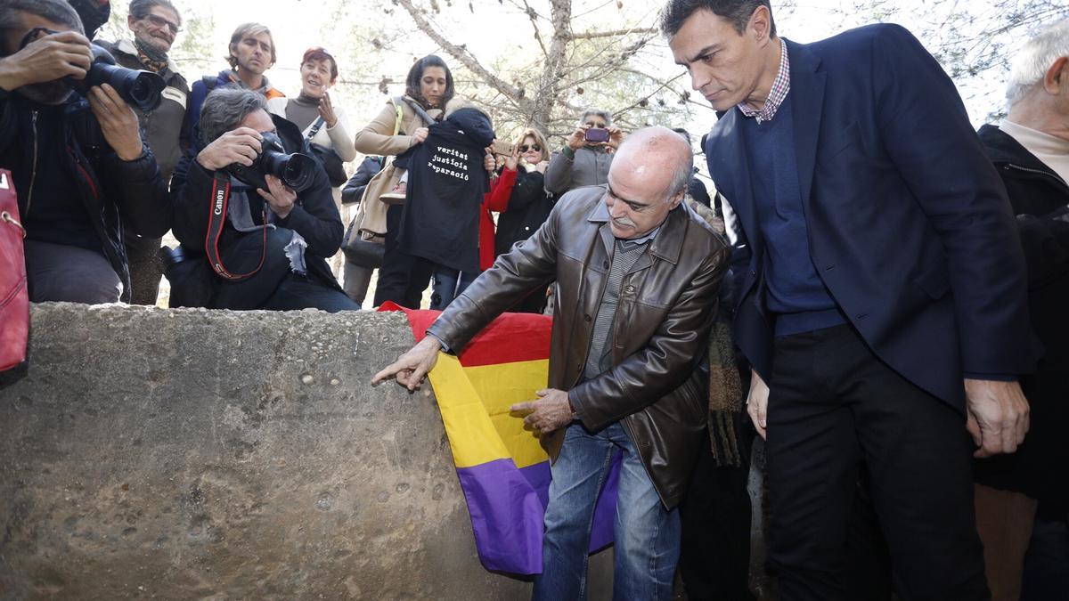Visita de Pedro Sanchez al paredon de España.