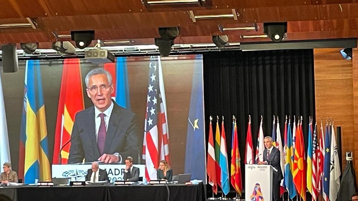 El secretario general de la OTAN, Jens Stoltenberg, se dirige a la Asamblea Parlamentaria de la Alianza