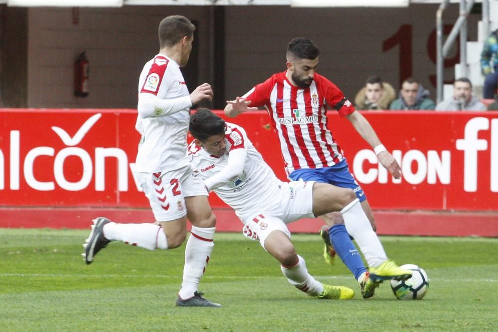 El partido entre el Sporting y la Cultural Leonesa, en imágenes