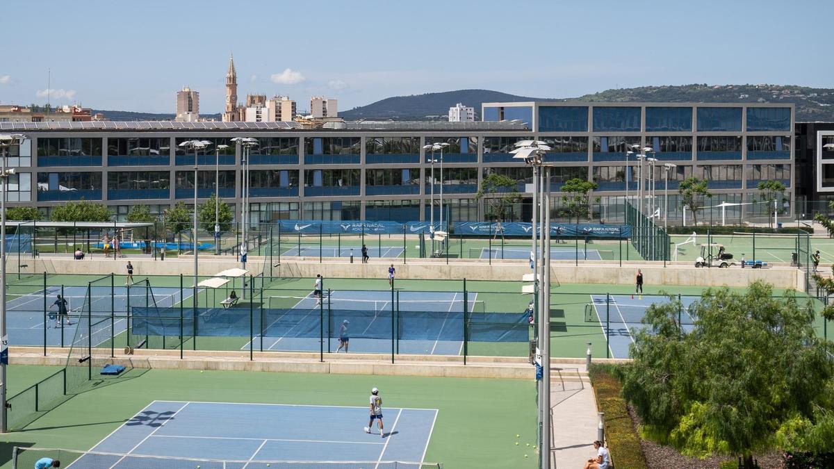 Tennisplätze an der Rafa Nadal School.
