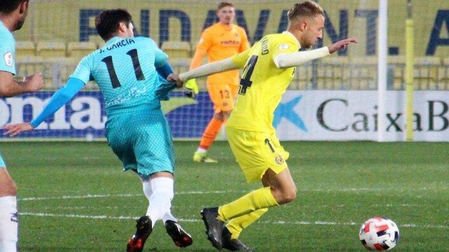 El Villarreal B encalla en el Mini ante un buen Atzeneta (0-0)