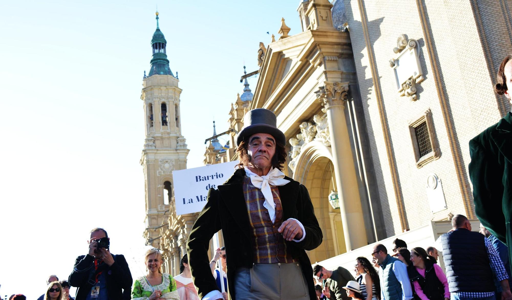 EN IMÁGENES | El desfile de las Fiestas Goyescas llena de alegría las calles de Zaragoza