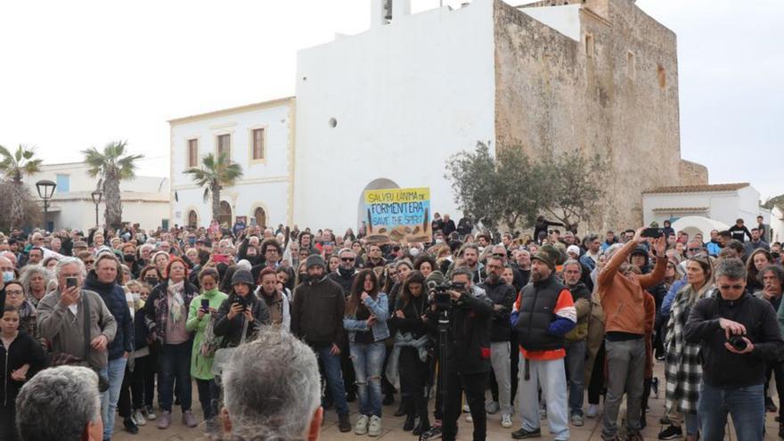 Manifestación, abril de 2022, en apoyo a los quioscos