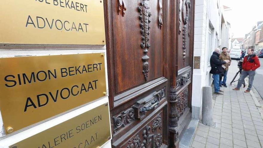 Despacho del abogado de Puigdemont en Bélgica, por el que ayer no pasó el expresident. // Reuters