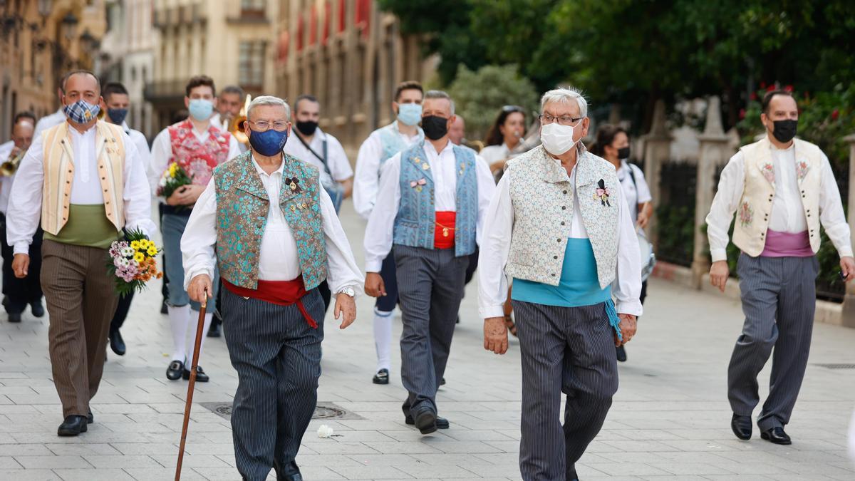 Búscate en el segundo día de Ofrenda por la calle Caballeros (entre las 18.00 y las 19.00 horas)