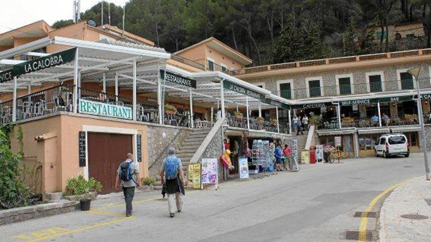 Begehrt bei hungrigen und durstigen Ausflüglern: Restaurants in Sa Calobra.