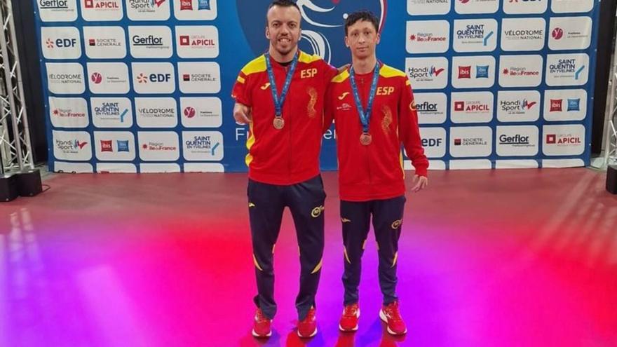 Álex Díaz, de Ibiza, logra un bronce en Francia y se acerca a los Juegos Paralímpicos