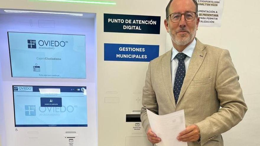 El cajero que descongestiona el Ayuntamiento de Oviedo: 15 trámites por hora