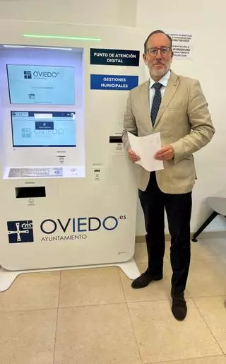 El cajero que descongestiona el Ayuntamiento de Oviedo: 15 trámites por hora