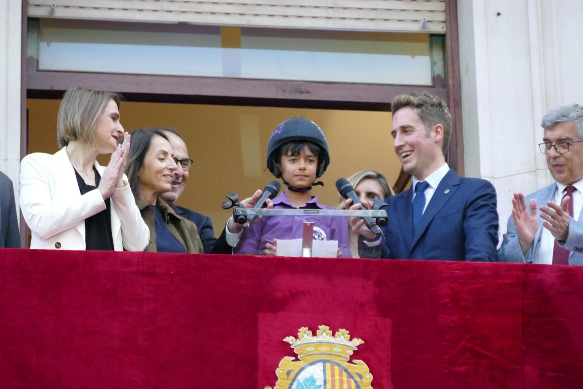 EN IMATGES | Les diferents generacions de la Colla Castellera de Figueres protagonitzen el pregó de Santa Creu
