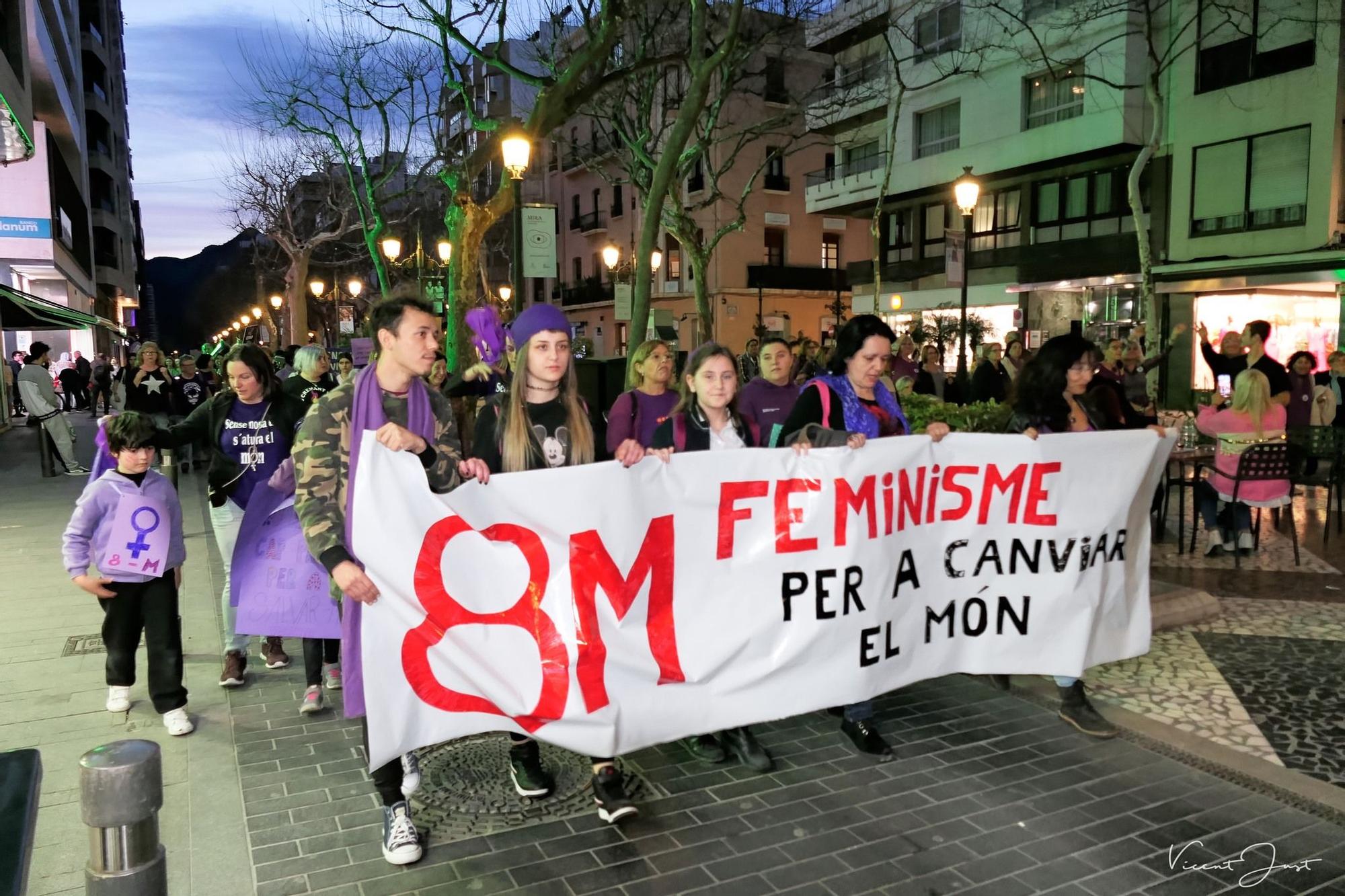 La manifestación feminista del 8M en Gandia