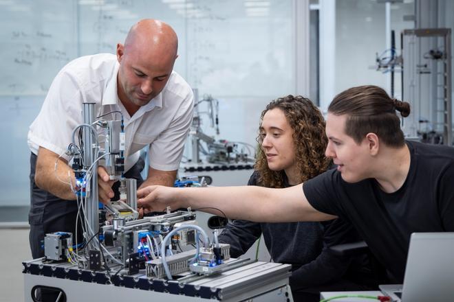 Университеты Испании внедряют двойную подготовку