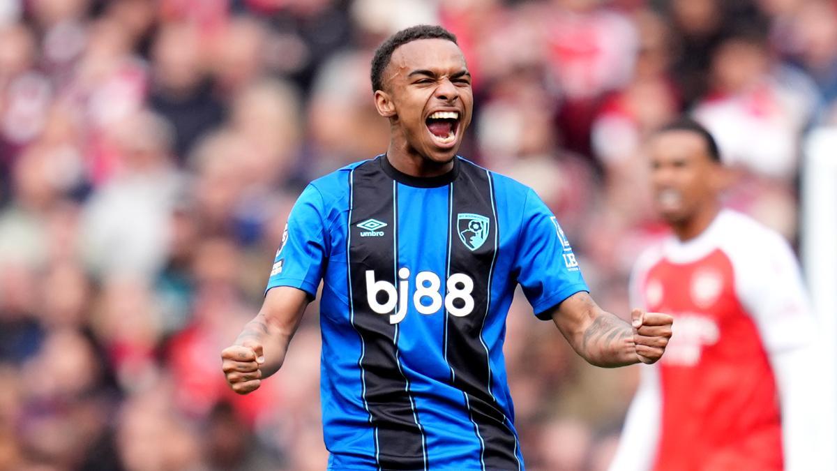 11 April 2026, United Kingdom, London: Bournemouth's Eli Junior Kroupi celebrates scoring his side's first goal during the English Premier League soccer match between Arsenal and AFC Bournemouth at Emirates Stadium. Photo: Adam Davy/PA Wire/dpa 11/04/2026 ONLY FOR USE IN SPAIN