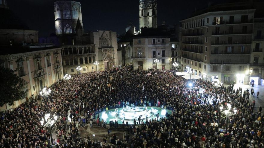DIRECTO | Los asistentes exigen que Mazón &quot;no lidere la reconstrucción&quot; y que dimita el Consell