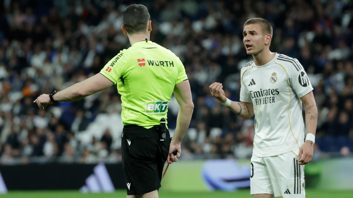 ¿Qué le dijo Mastantuono al árbitro y cuál podría ser la sanción?