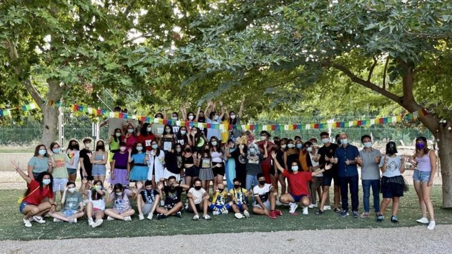 Jóvenes participantes del campamento de verano de Massanassa. | A.M.