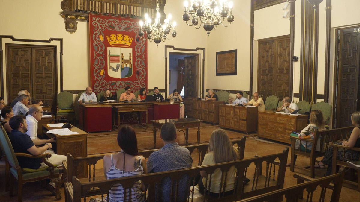 Tercera sesión de la Mesa de Trabajo por la mejora de los Servicios Ferroviarios en la ciudad y provincia de Zamora celebrada este martes.