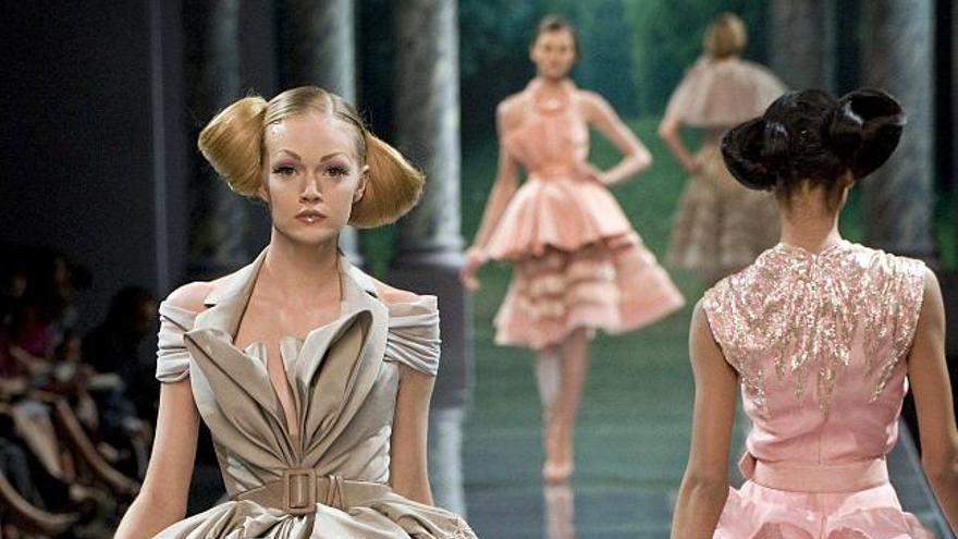 Creación de John Galliano para Dior