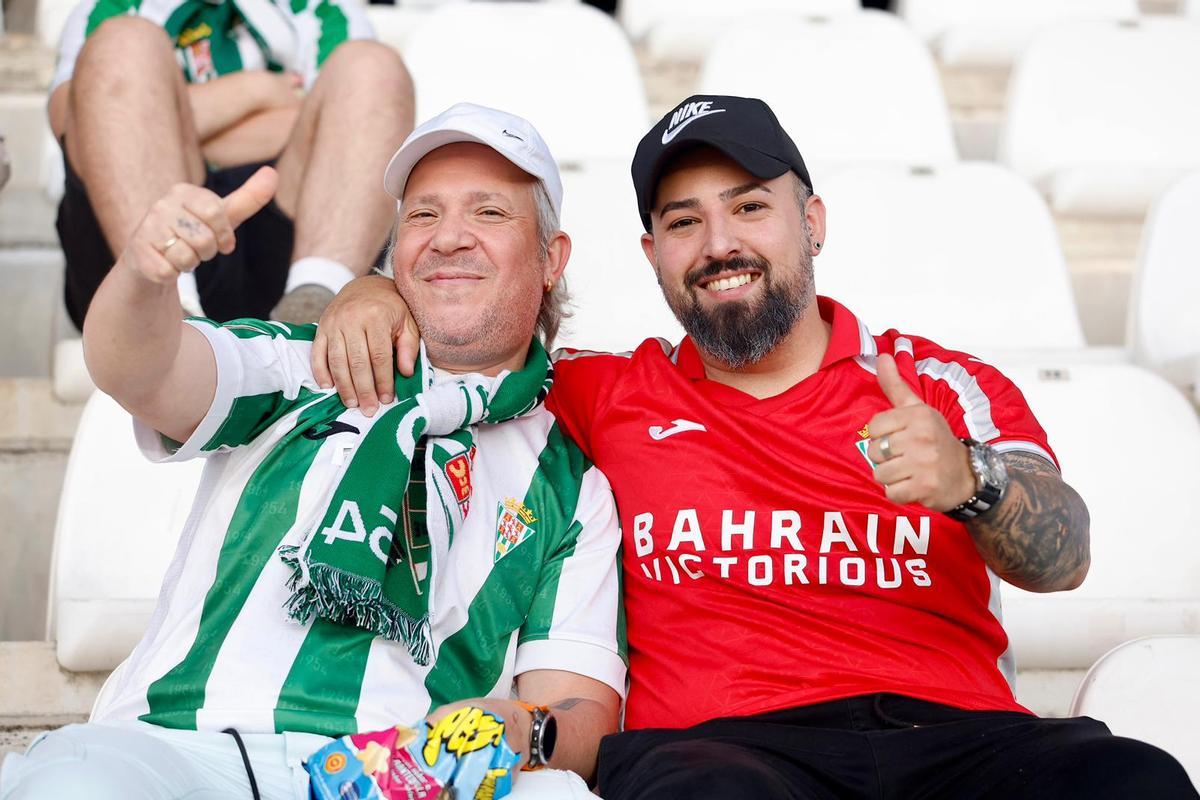 Córdoba CF-Albacete | Las imágenes de la afición en El Arcángel
