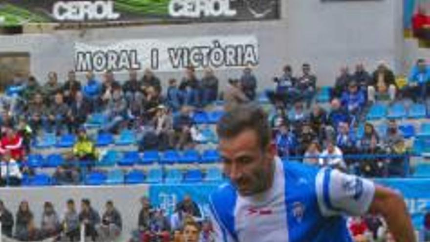 El Alcoyano quiere rescindir a Mustafá y Abraham para hacer &#039;hueco&#039; a Álex Cortell