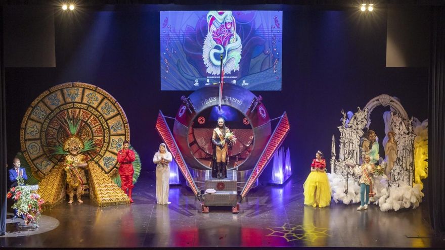 Gala Coronación de la Reina y Rey del Carnaval de Torrevieja y entrega del Escudo de Oro