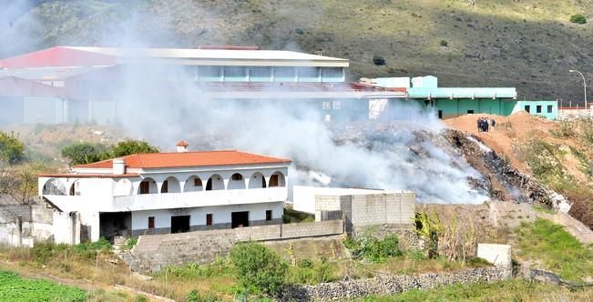 INCENDIO ALMATRICHE COLEGIO CANTERBURY