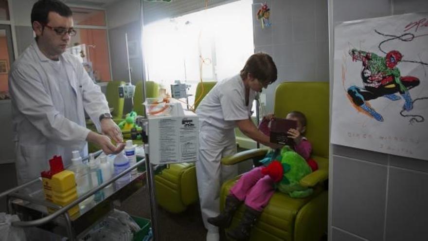 Imagen de archivo de la unidad de Oncología Infantil del Hospital General de Alicante, centro de referencia en la provincia para el tratamiento de los niños con cáncer.