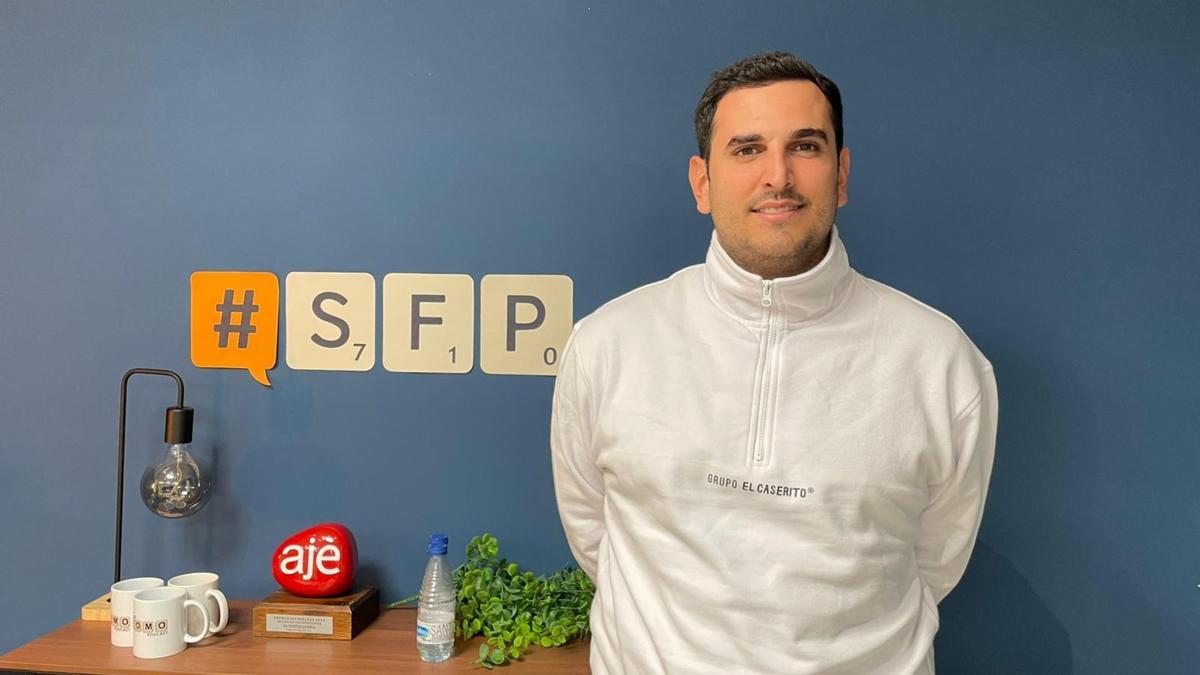 Ricardo Álvarez en el estudio de Soy FOMO Podcast