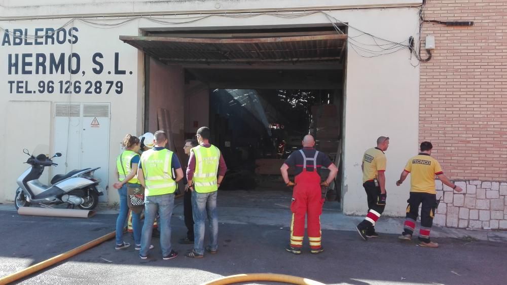 Explosión en una fábrica de tableros de Albal