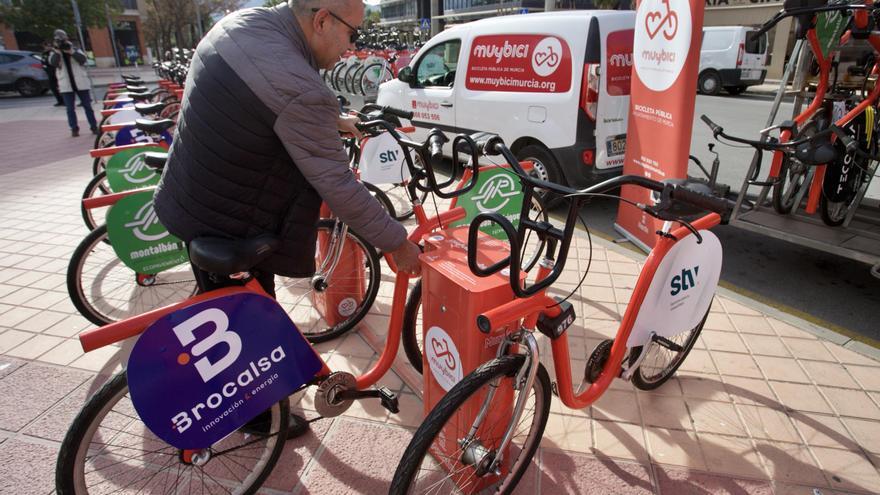 Un problema informático deja fuera de servicio los aparcabicis y el alquiler de bicicletas en Murcia