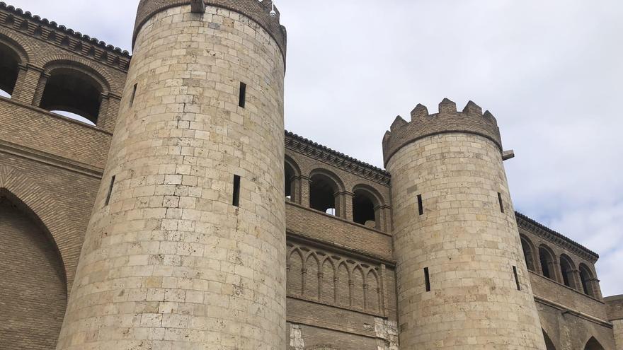 Fachada principal de la Aljafería.