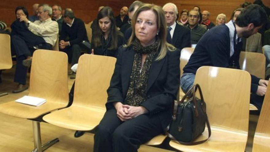 La exdirectora de la CAM, insultada al llegar a los juzgados