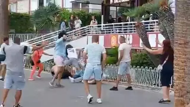 Pelea multitudinaria en Benidorm: esto es lo que encontraron los turistas en el Paseo Marítimo